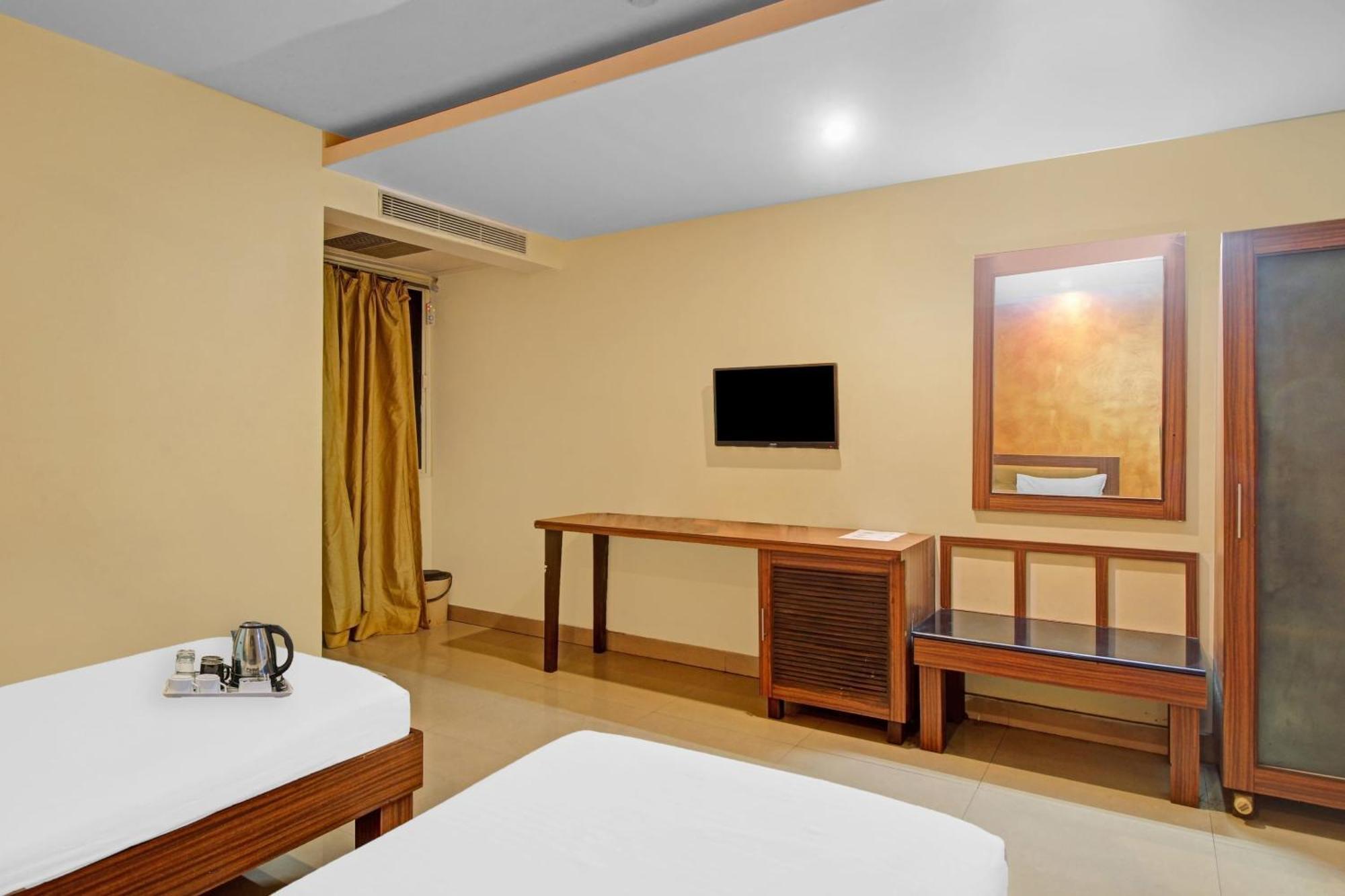 Townhouse The Grand Plaza Hotel Hyderabad Luaran gambar