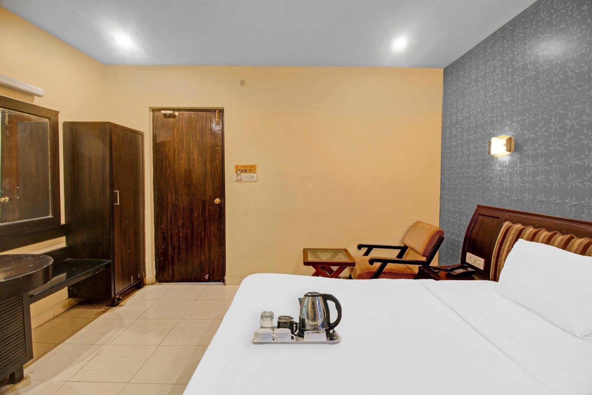 Townhouse The Grand Plaza Hotel Hyderabad Luaran gambar